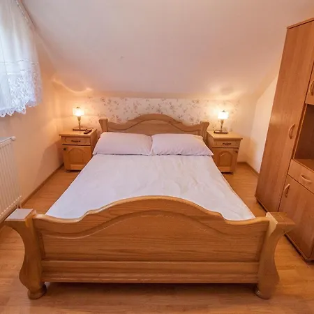 Apartamento Bieszczadzkie Wzgórze Myczków Exterior foto