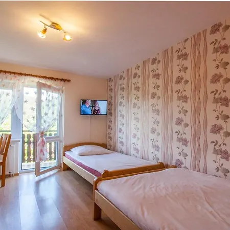 Apartamento Bieszczadzkie Wzgórze Myczków Exterior foto